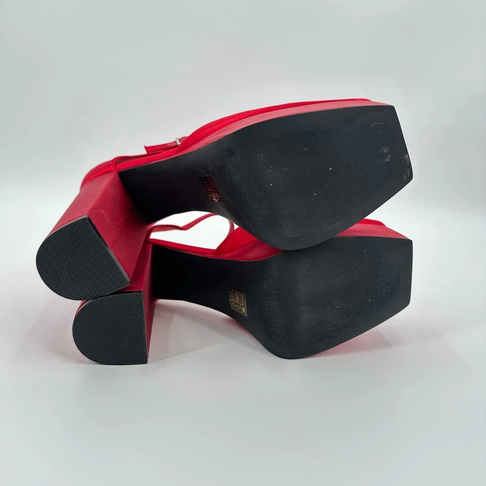 Jeffrey Campbell Over N Out‎ Red Satin Platform Mary Jane Heels Square Toe 9